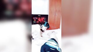 姐妹花三飞【2】可把男主给爽翻天啦，论一根大屌持久力度厉害，把俩骚姐妹伺候得舒舒服服嗷嗷叫，浪叫够骚，连续爆操打桩！
