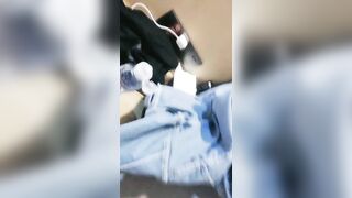 同城约的小骚货乖巧听话又风骚，全程露脸给小哥口交大鸡巴，让小哥多体位蹂躏抽插爆草，直接射在小肚子上