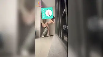 超顶大神小二先生MRTU调教性奴专场 淫娃母狗露脸全裸 酒店楼道露出爬行 超刺激栏杆激战爆射