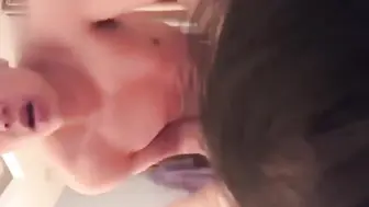 【真实绿帽事件】新婚前夜，新郎把伴娘搞上了床，只因伴娘太漂亮了