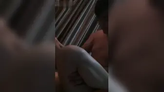 太原女大生黄英美，性欲很强的她遭男友外流，穿上渔网袜情趣内衣给男主口交