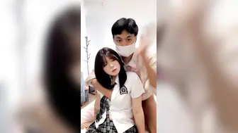 湖南长沙 龙佳 高颜值jk黑丝嫩女3p大乱斗 “哥哥轻点我要坏了”